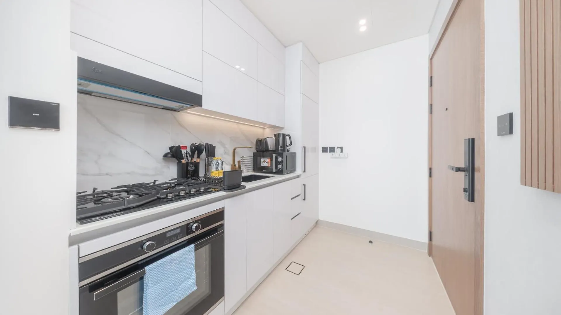 Apartament Chic Studio In Jvc Sleeps 2 With Balcony And Pool Dubaj Zjednoczone Emiraty Arabskie