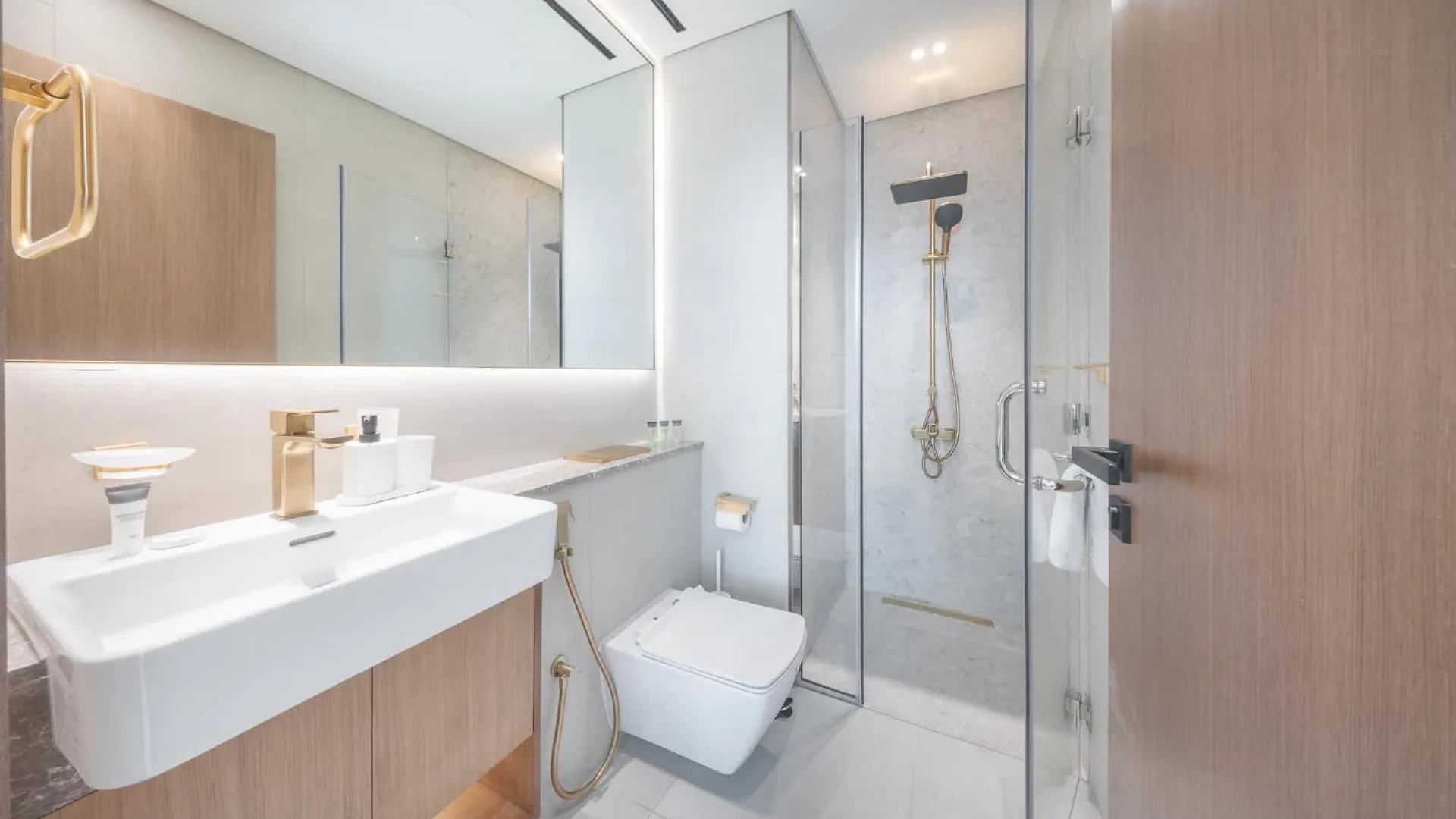 Chic Studio In Jvc Sleeps 2 With Balcony And Pool Dubai