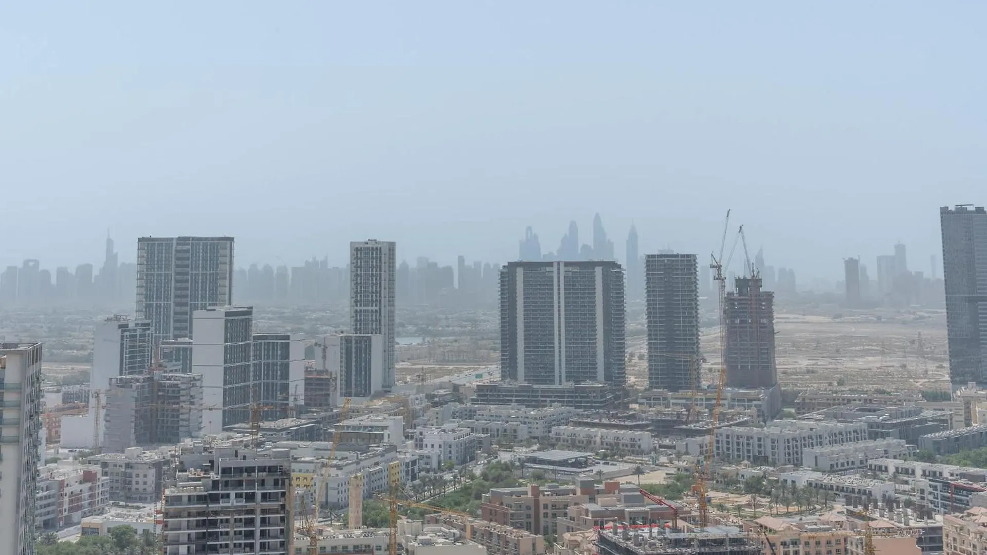 Chic Studio In Jvc Sleeps 2 With Balcony And Pool Dubai Lejlighed